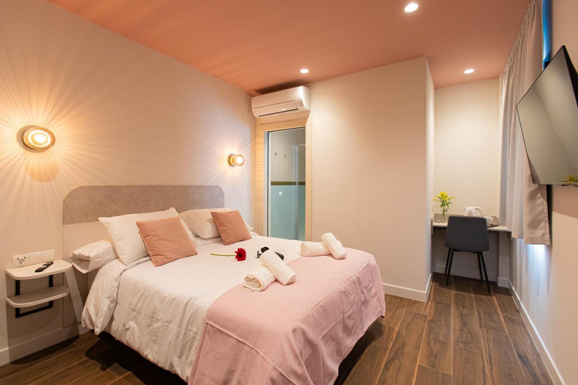 Boutique Rooms Playa Burriana Nerja Zewnętrze zdjęcie