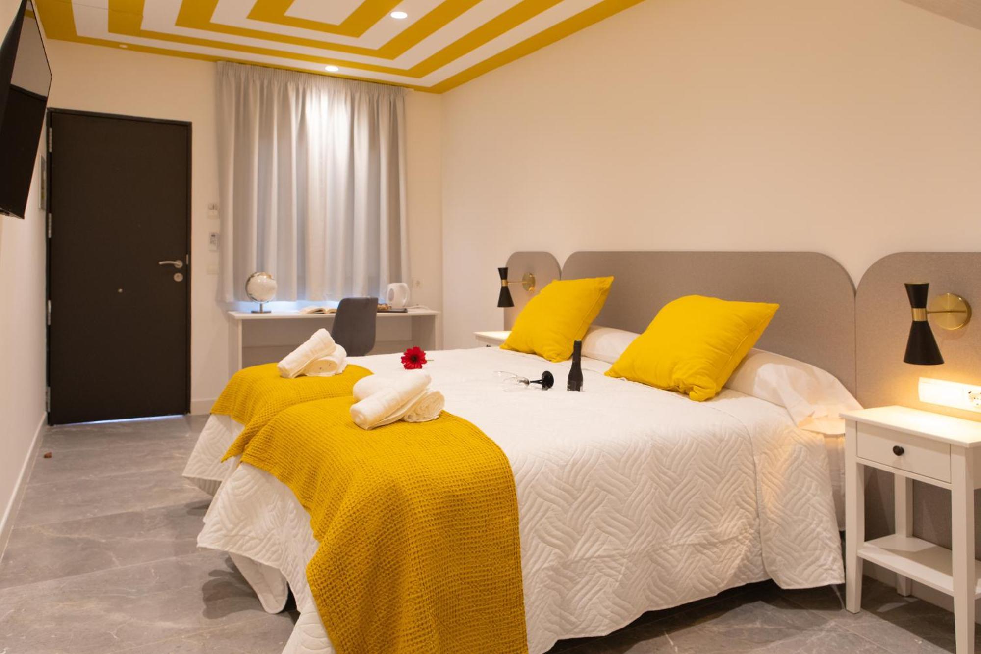 Boutique Rooms Playa Burriana Nerja Zewnętrze zdjęcie