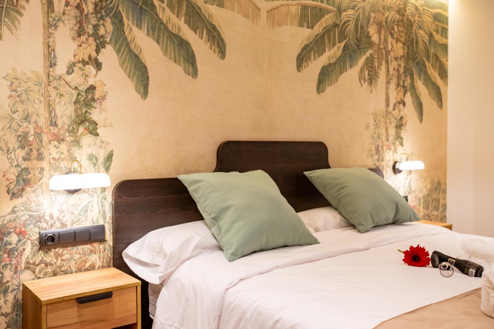 Boutique Rooms Playa Burriana Nerja Zewnętrze zdjęcie