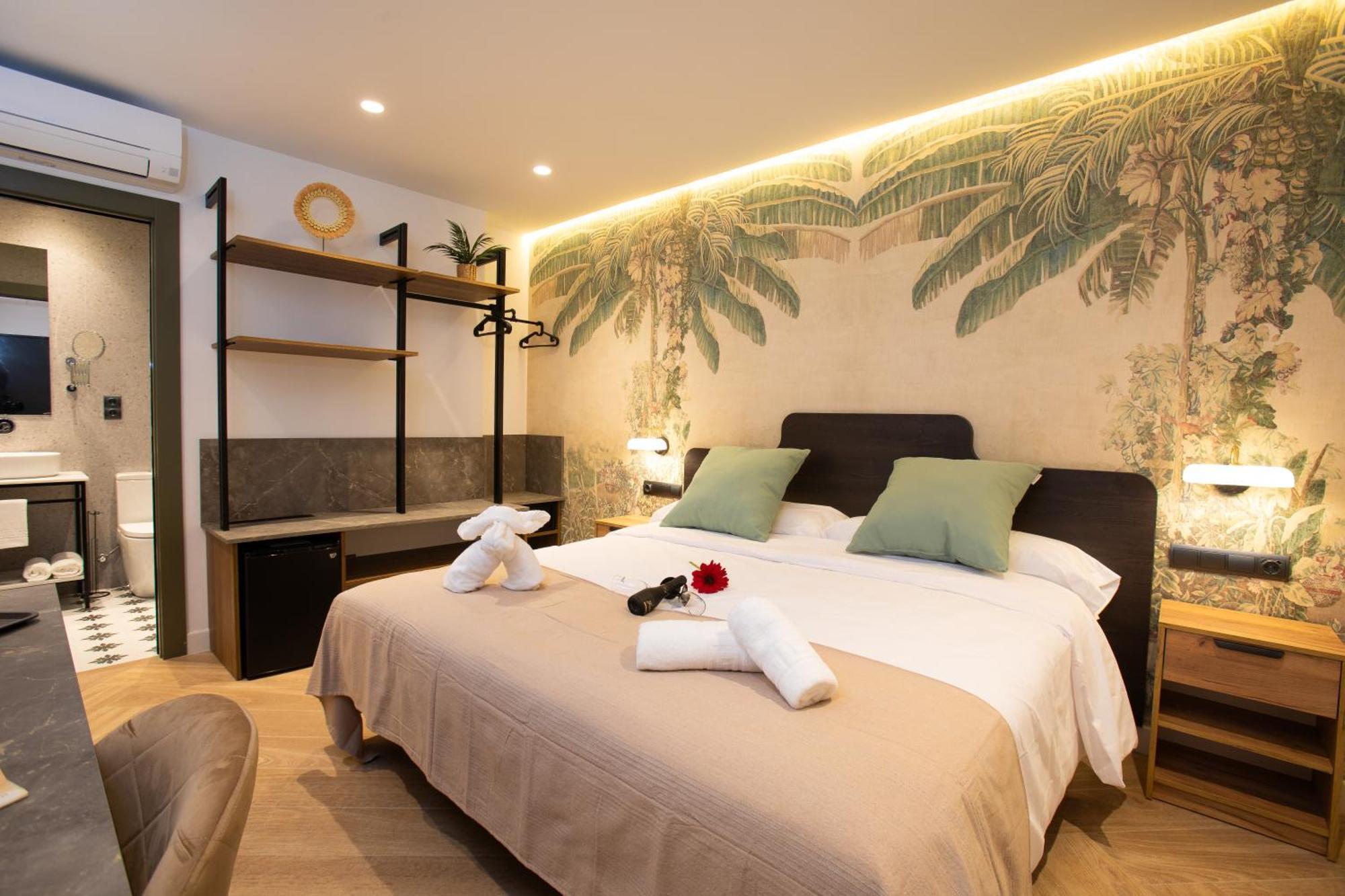 Boutique Rooms Playa Burriana Nerja Zewnętrze zdjęcie