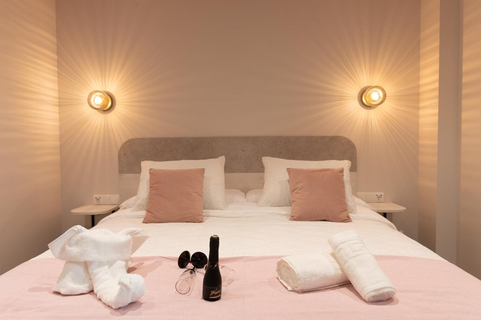 Boutique Rooms Playa Burriana Nerja Zewnętrze zdjęcie
