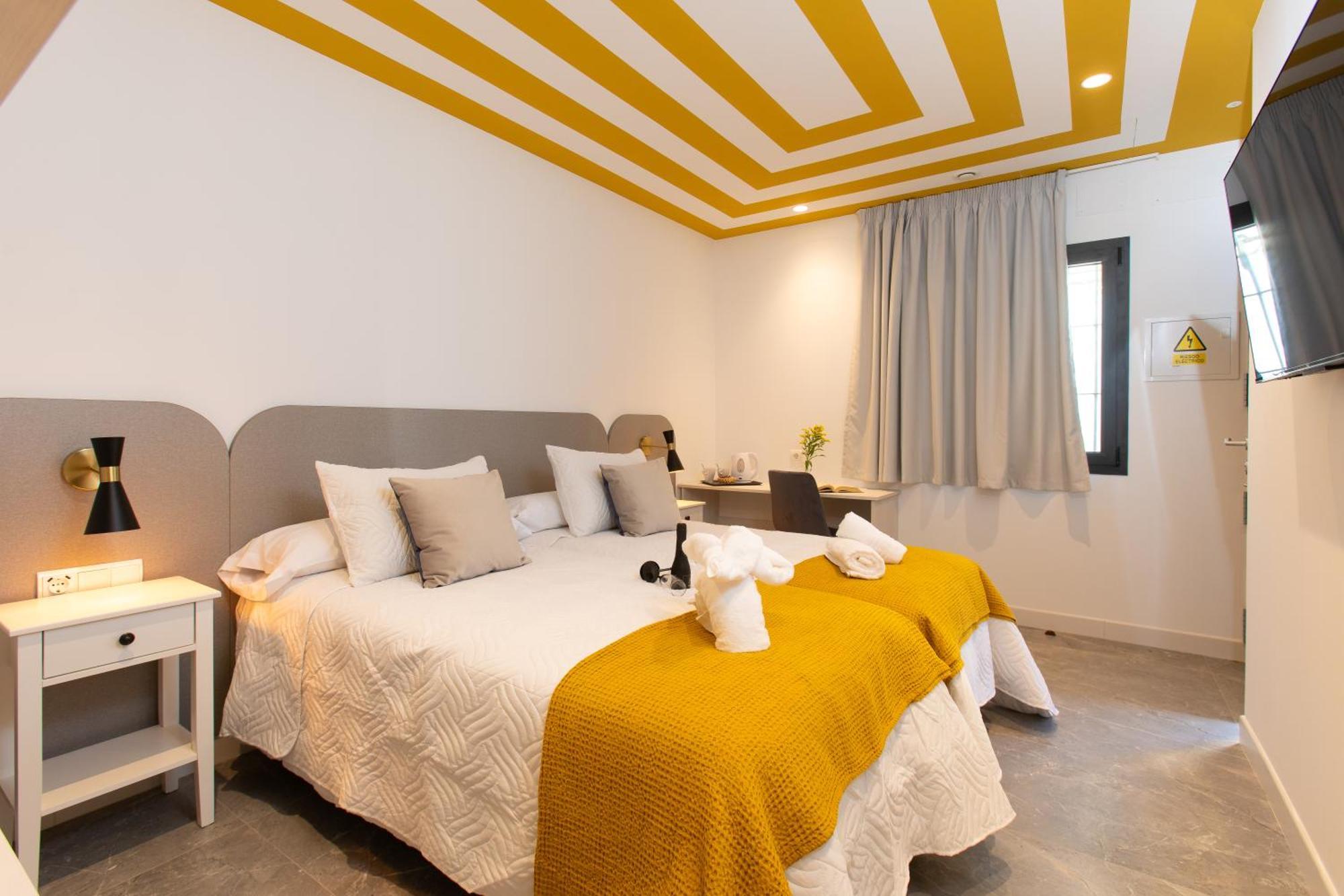 Boutique Rooms Playa Burriana Nerja Zewnętrze zdjęcie