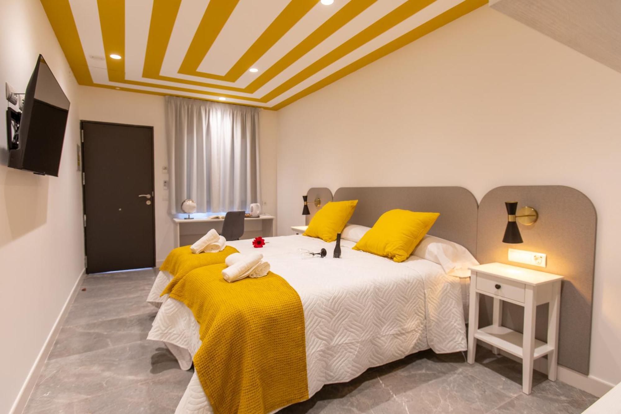 Boutique Rooms Playa Burriana Nerja Zewnętrze zdjęcie