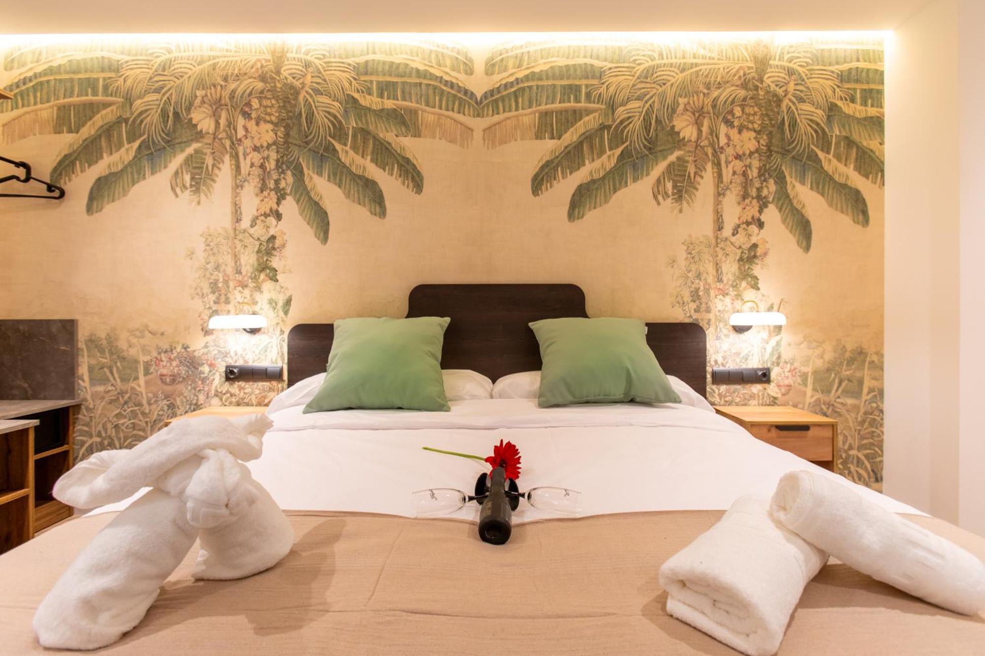 Boutique Rooms Playa Burriana Nerja Zewnętrze zdjęcie